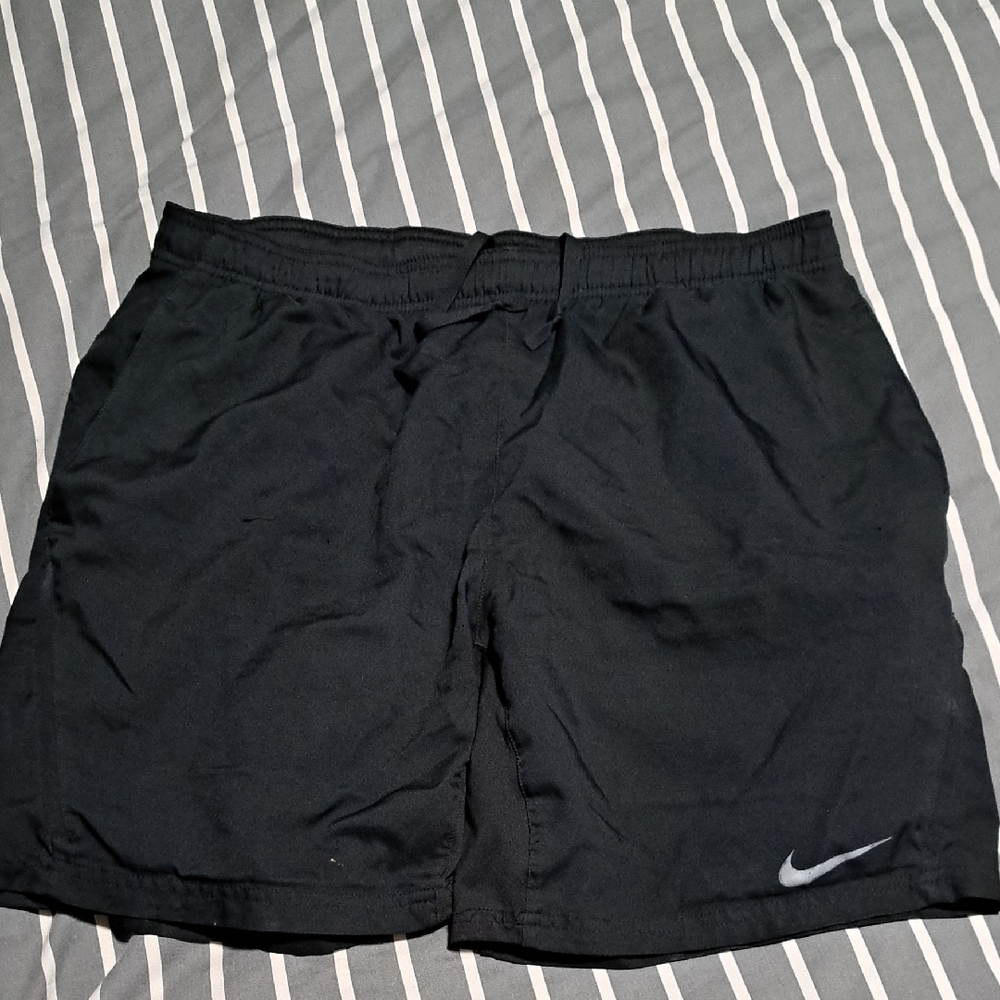 Nike Black Athletic Shorts Lightweight Elastic Waist